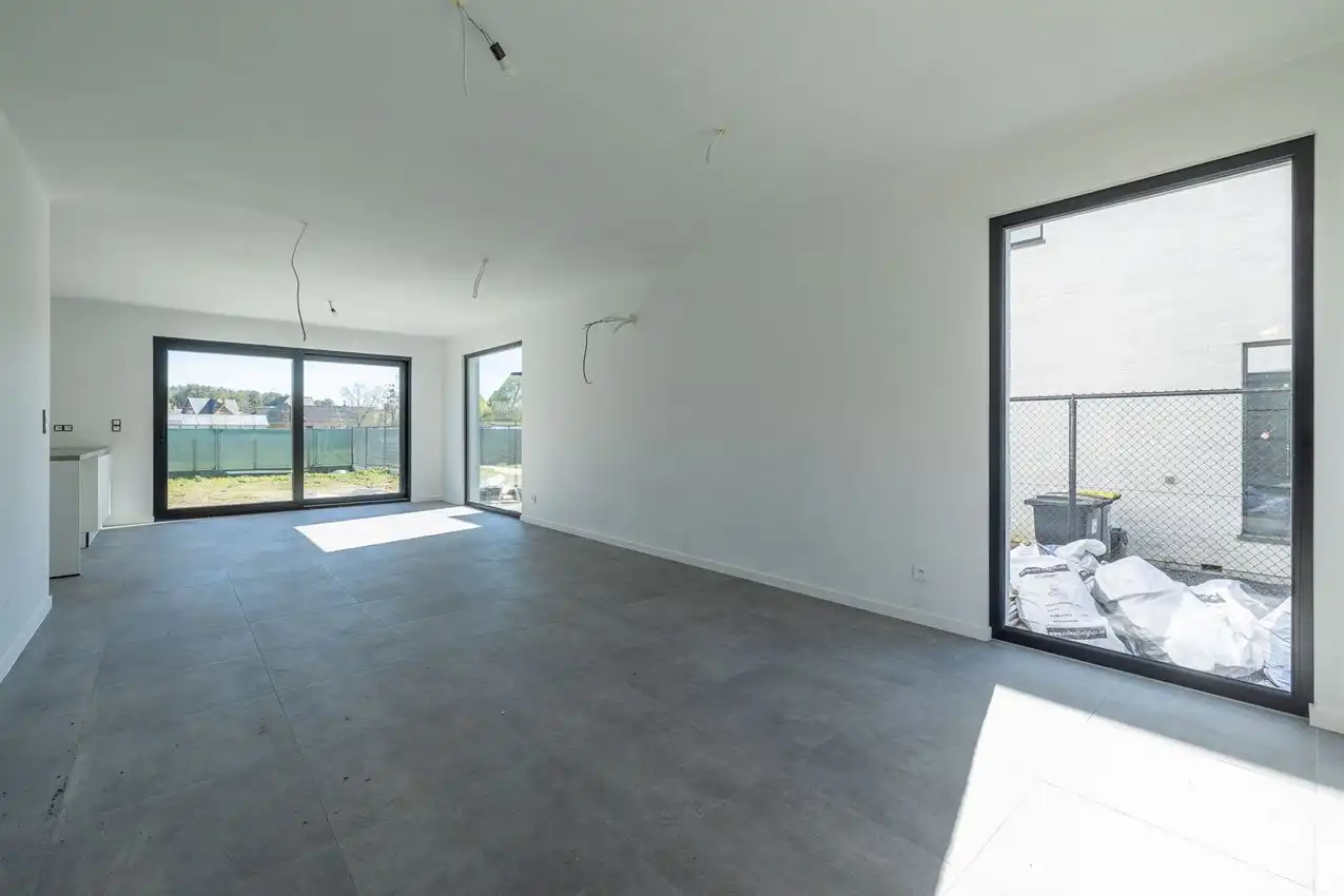 Instapklare nieuwbouwwoning met 3 slk foto 8