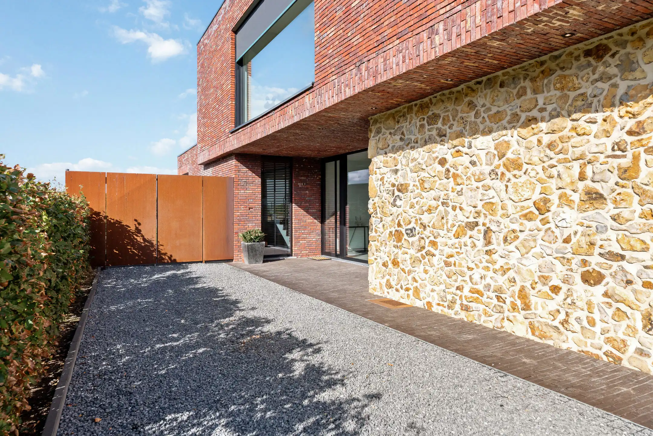 Exclusieve woning met zwembad te Moelingen foto 4