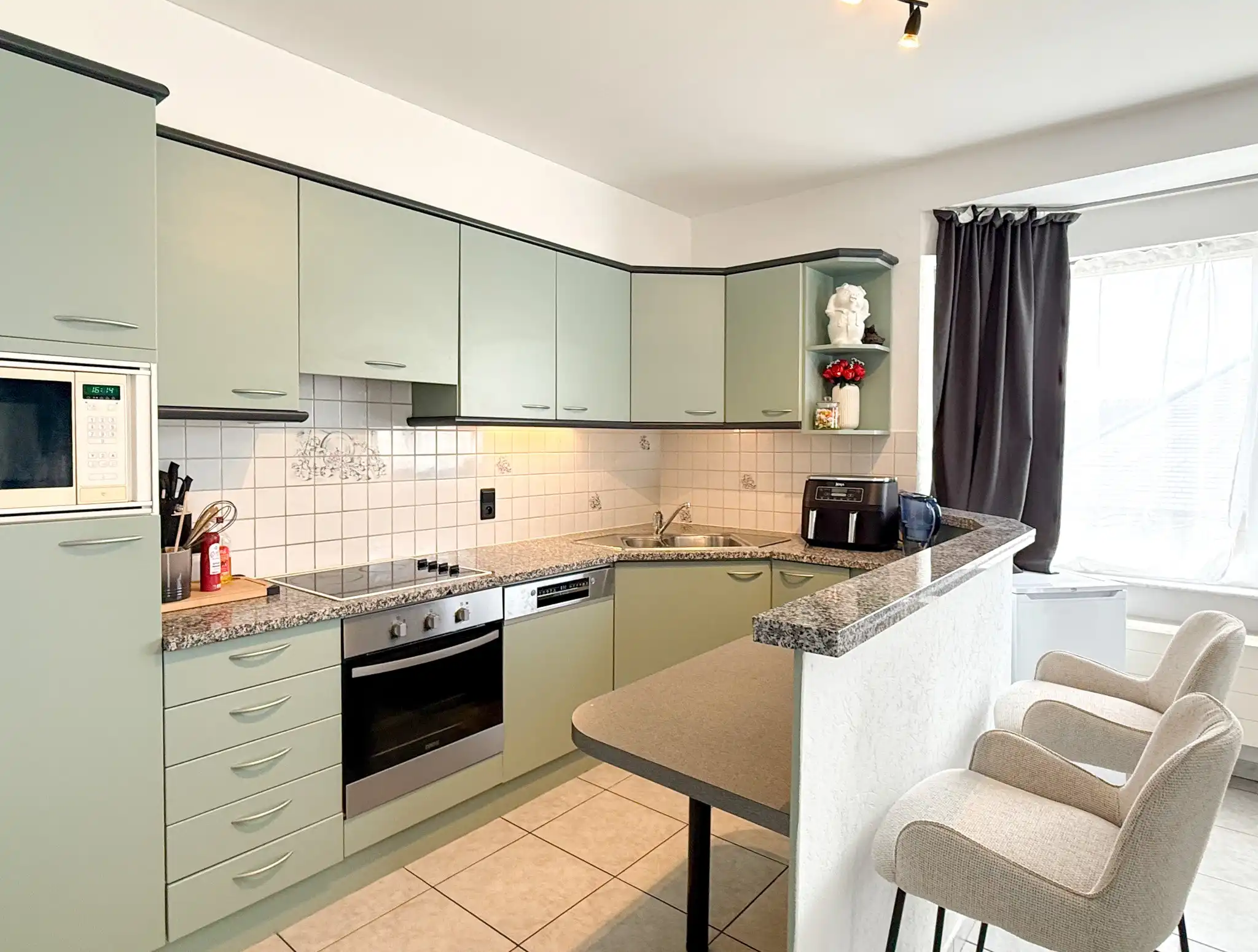 Instapklaar, energiezuinig appartement met 2 slaapkamers en garage foto 4