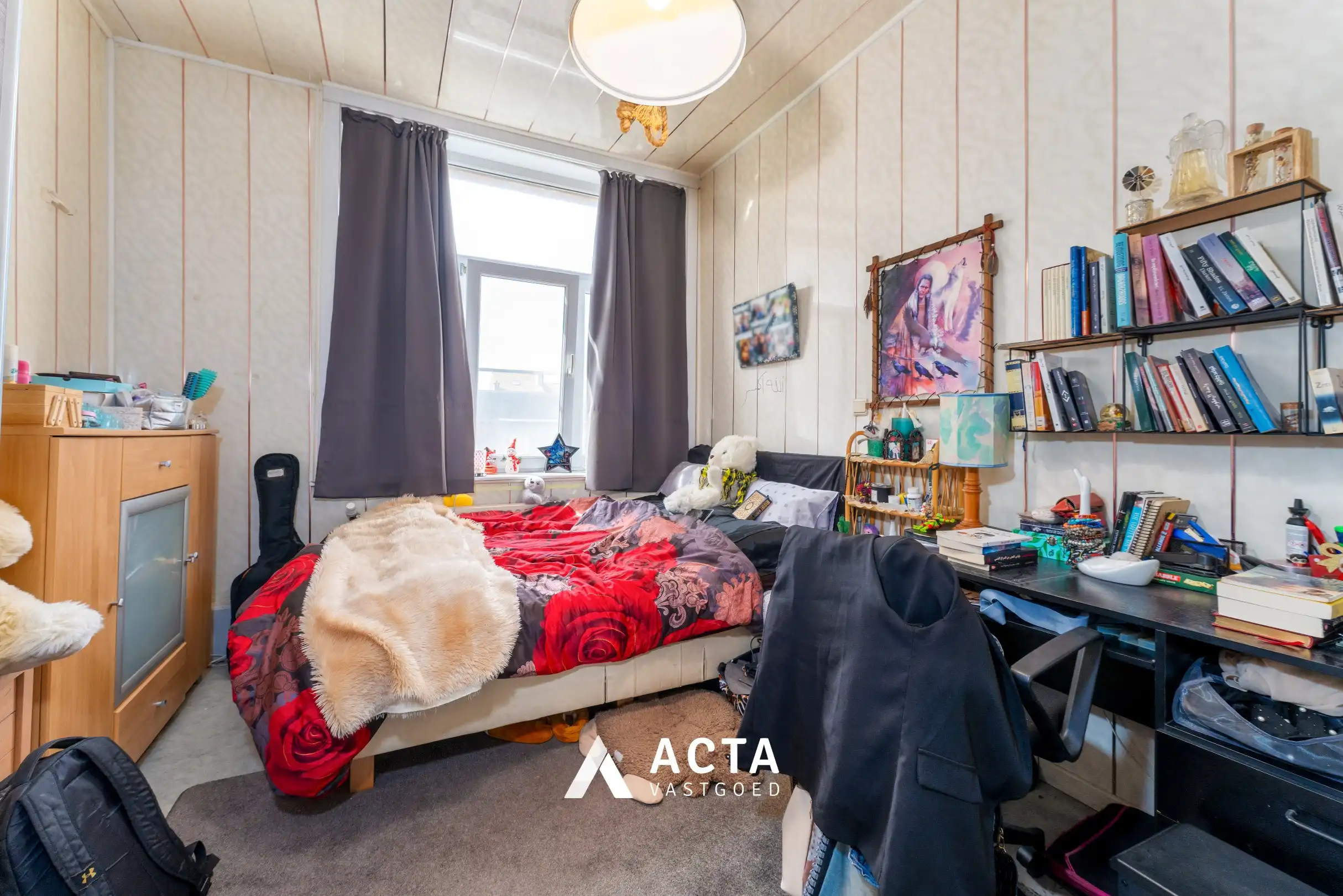 Ruime te renoveren stadswoning met 5 slaapkamers en tuin foto 12