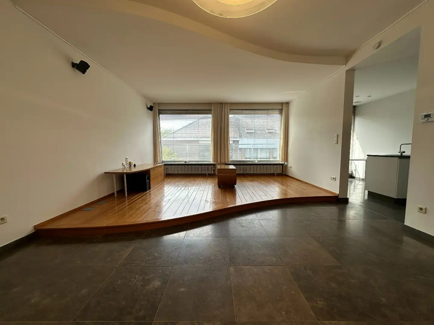 Lichtrijk 3 slaapkamer appartement met garage, centrum Torhout foto 7