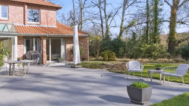 Exclusief gelegen villa van 345m² op 30 are met grote vijver foto 25