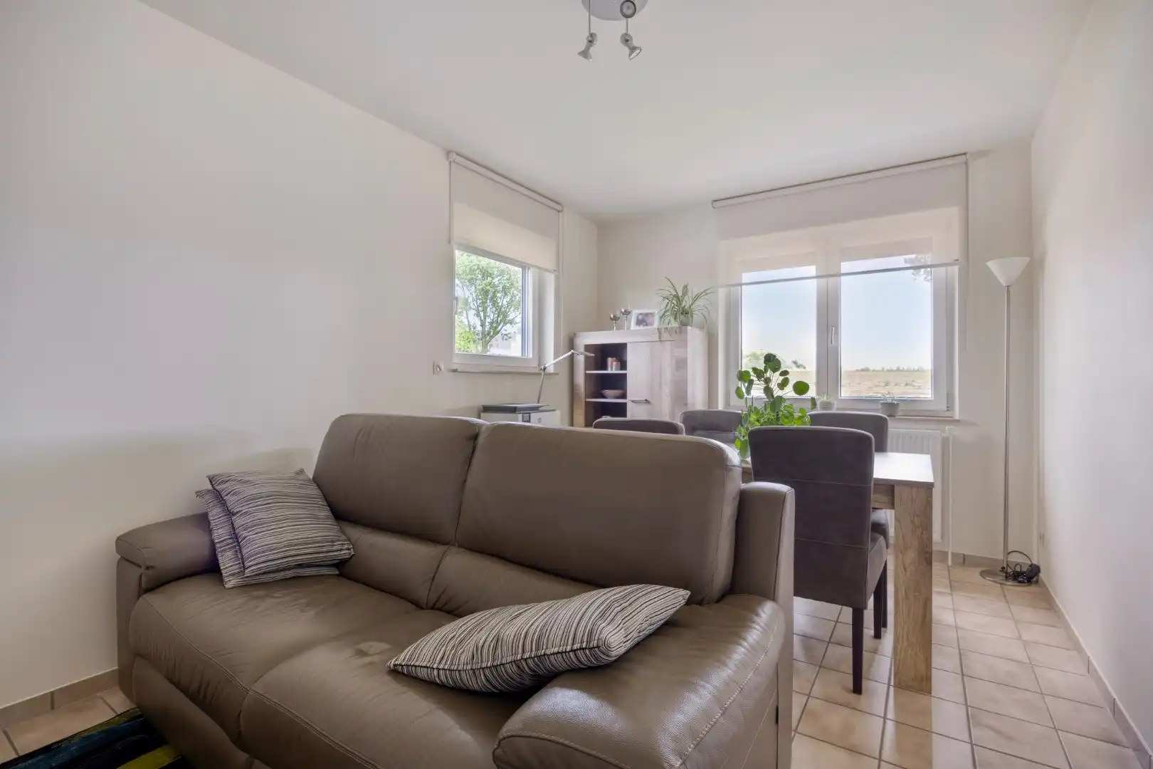 Ruime open bebouwing met zonnige tuin en mogelijkheid praktijkruimte foto 17