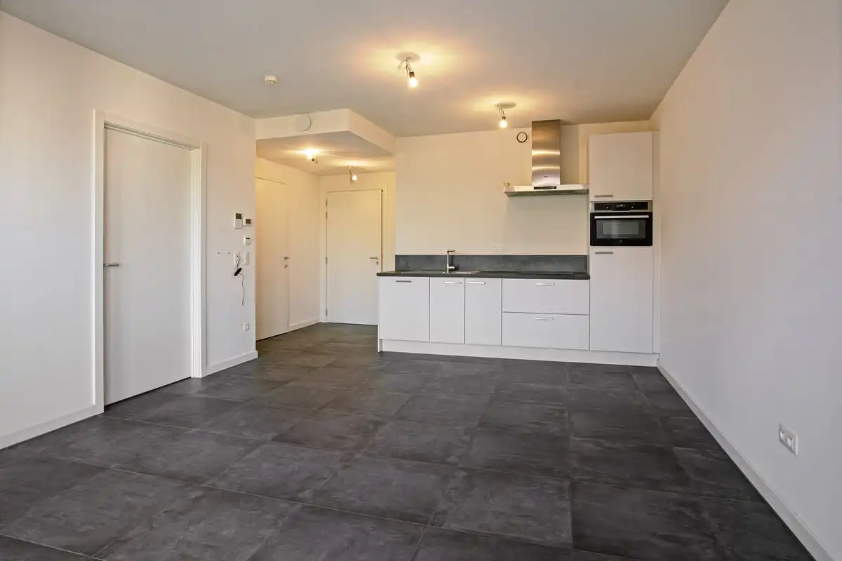 Serviceflat in te koop op toplocatie te Antwerpen foto {{pictureIndex}}