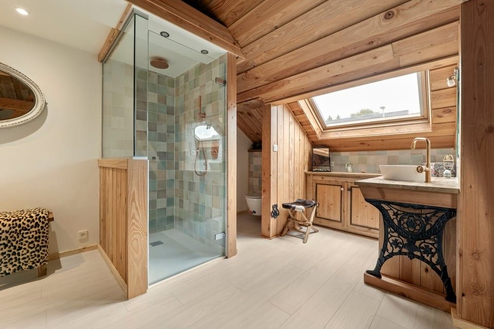 INSTAPKLARE WONING MET 4 SLAAPKAMERS EN 2 BADKAMERS OP EEN GOEDE LOCATIE foto 14