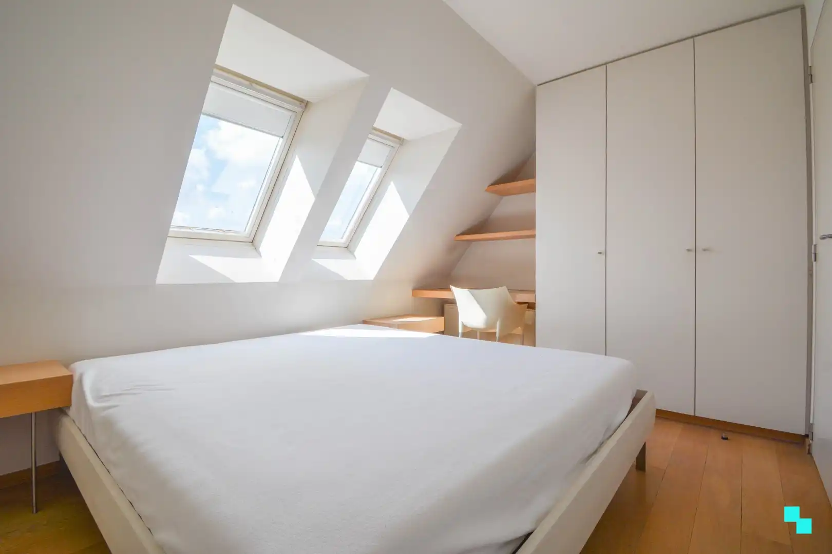 UItzonderlijk ruim appartement aan het water te Roeselare! foto 27