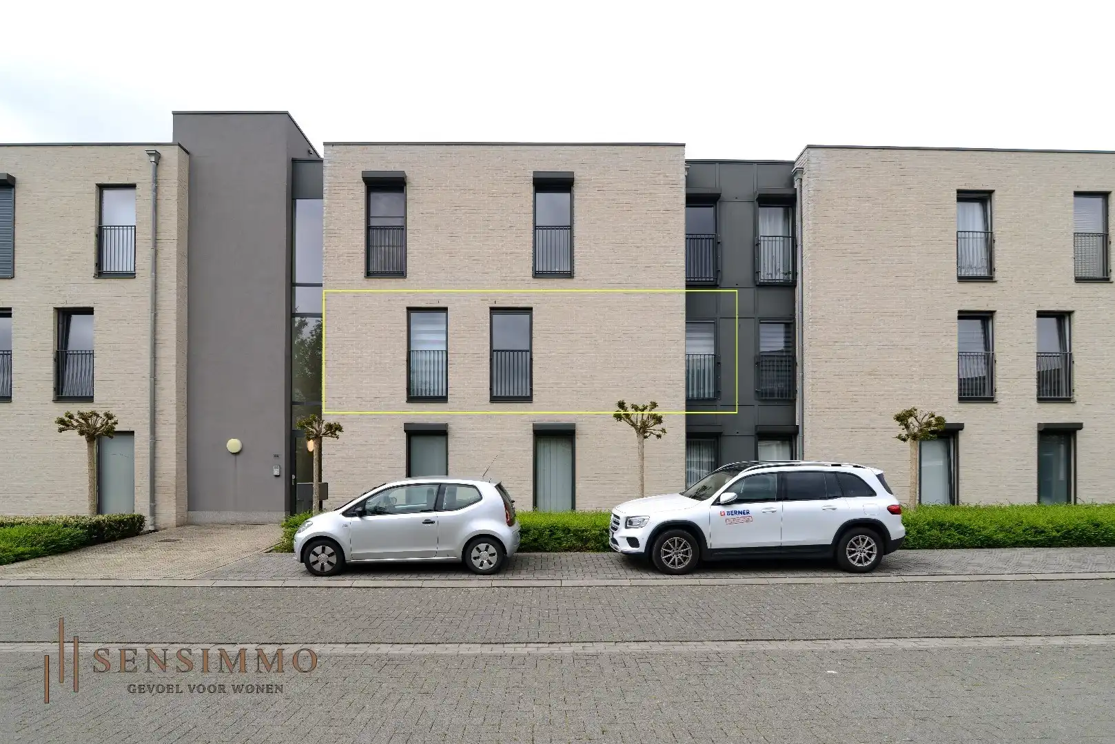 Mooi appartement met 2 slpk, ruim terras en parking foto {{pictureIndex}}