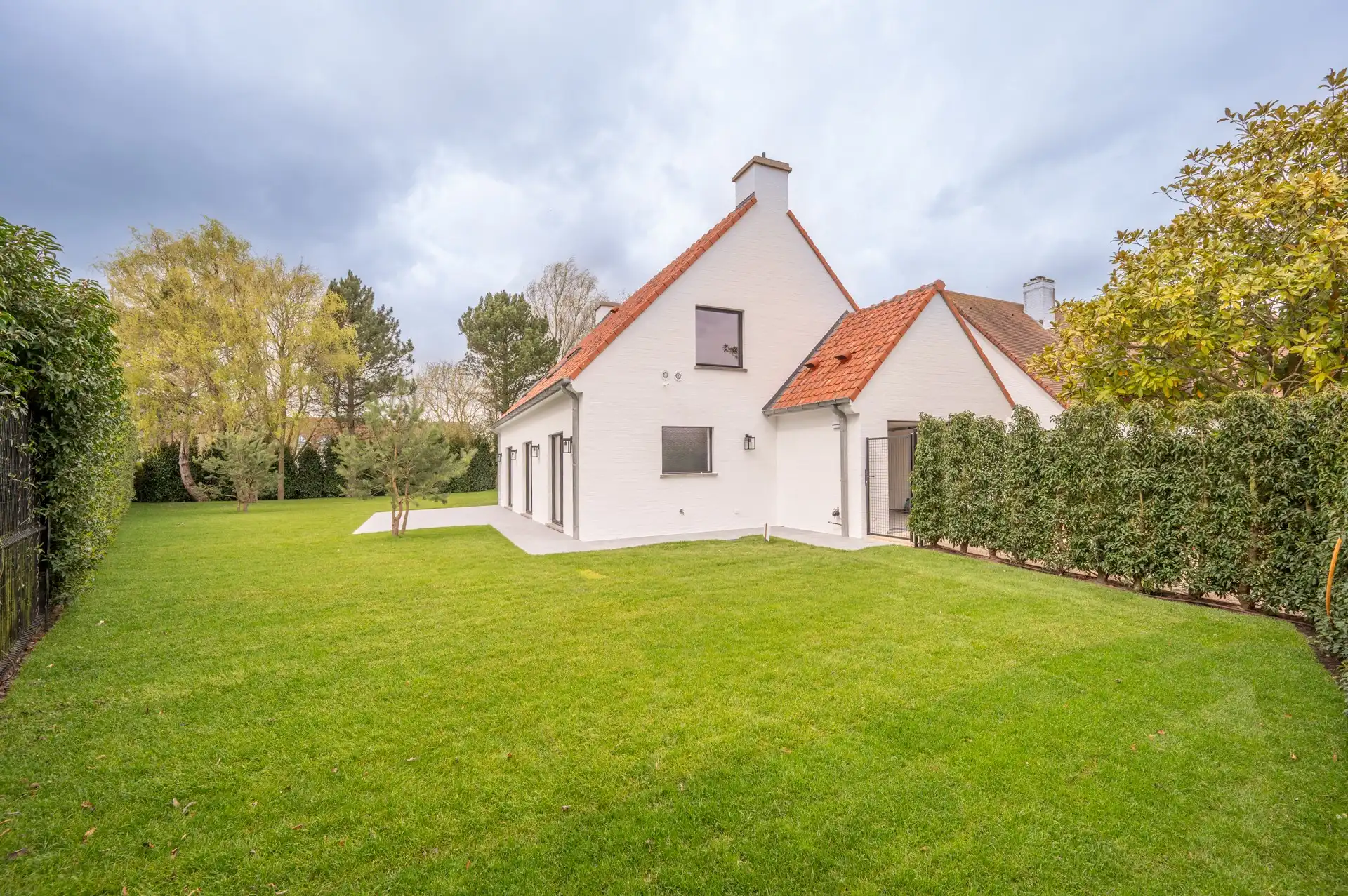 Smaakvol afgewerkte villa in Maaiken met ruime tuin foto {{pictureIndex}}