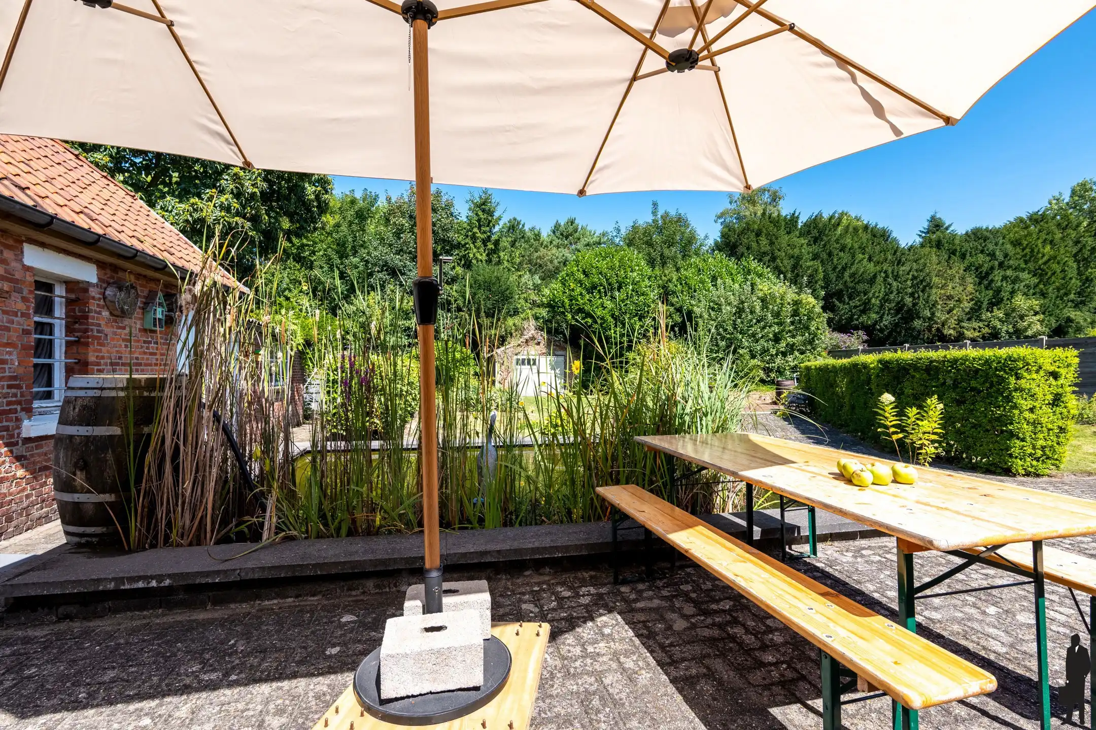 Charmante, zeer ruime, gerenoveerde ingenieursvilla in groen foto 25