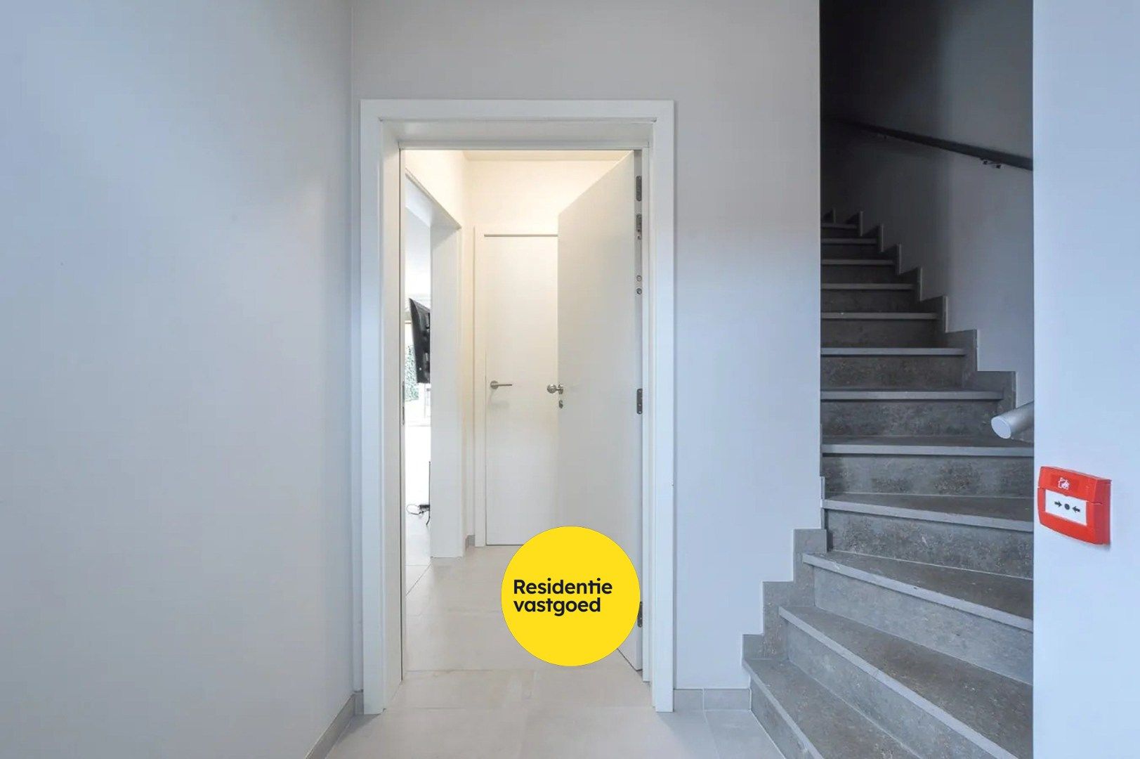 Nieuwbouwappartement met tuin in volledig aangelegd woonerf te Ettelgem foto 3