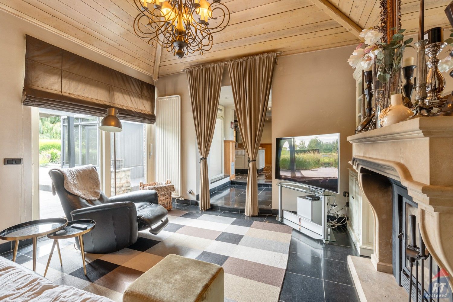 Exclusieve Spaanse villa met karakter en ruimte midden in het groen foto 12