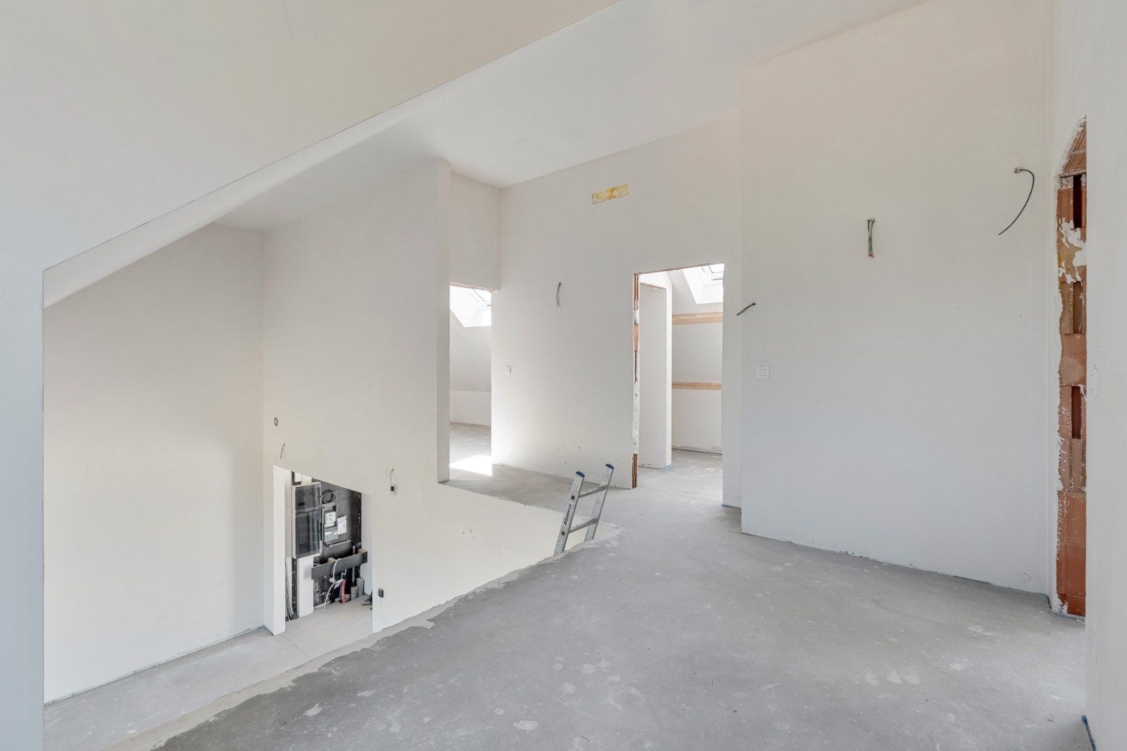 Exclusieve halfvrijstaande woning te koop na transformatie van bestaande hoeve naar 2 casco+ BEN-woningen!  foto 25