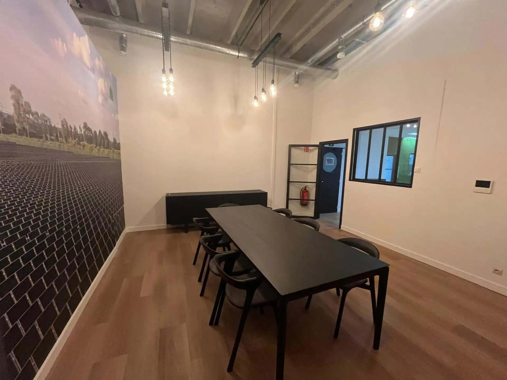 Haven-Antwerpen: magazijn met 3 poorten en moderne kantoorruimte foto 11
