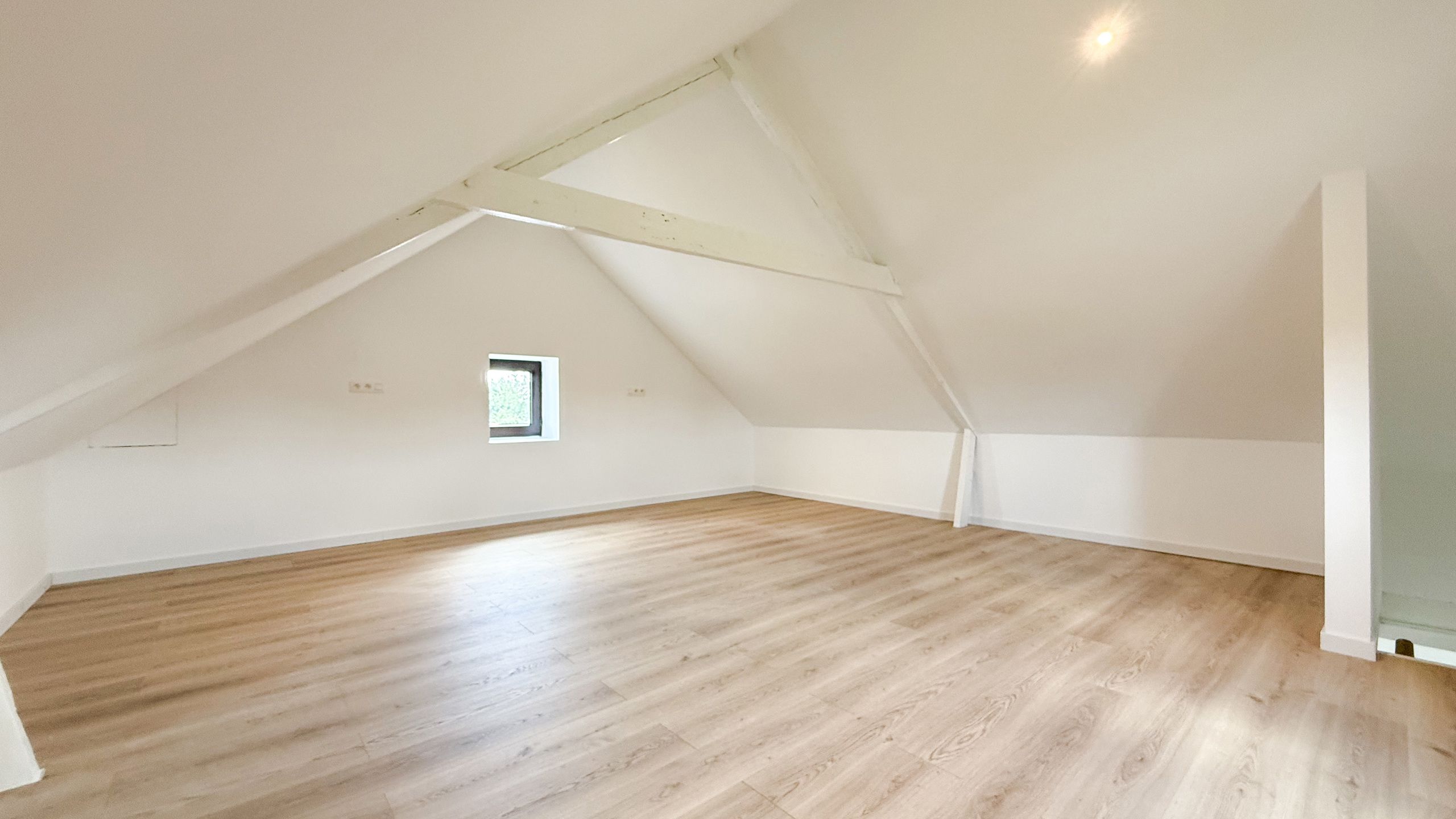 Karaktervolle woning met moderne afwerking en zonnige tuin! foto 28