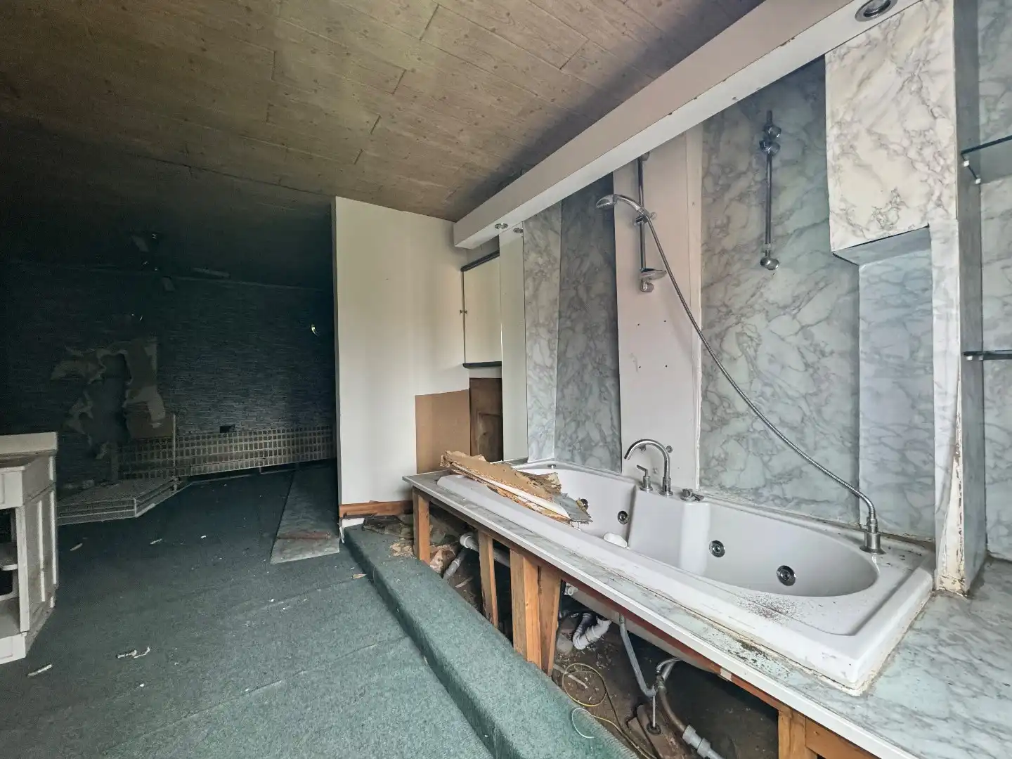 Te renoveren handelshuis te Eernegem foto 25