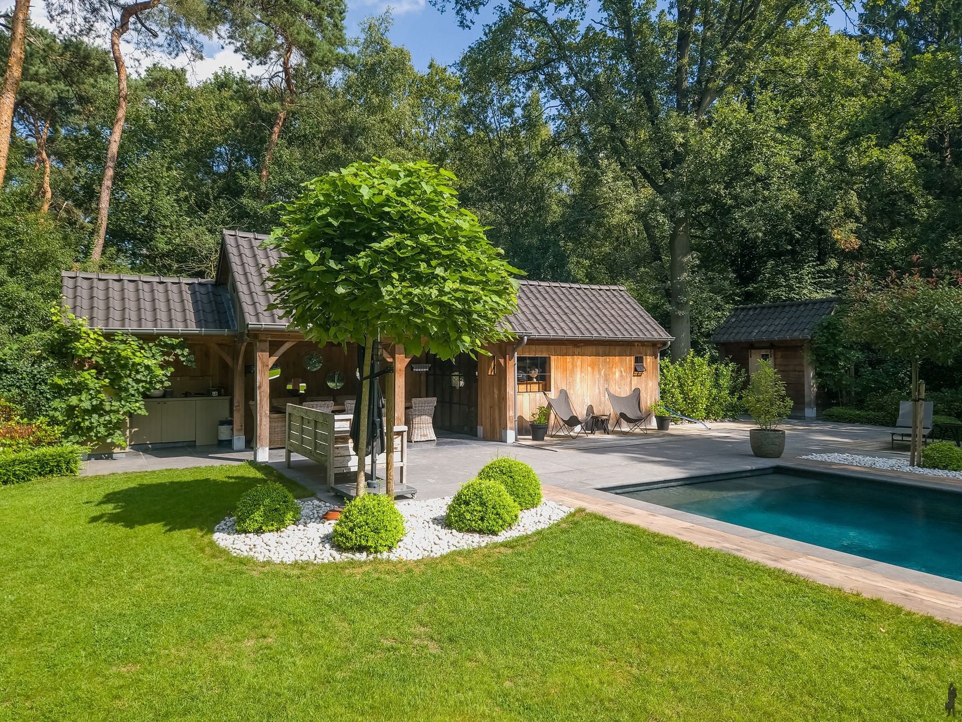 Villa met prachtige tuin, zwembad en poolhouse! foto 3