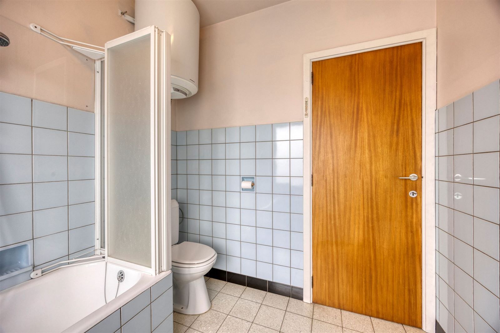 Ruime en zeer goed onderhouden 3-gevelwoning (EPC C) met garage foto 14