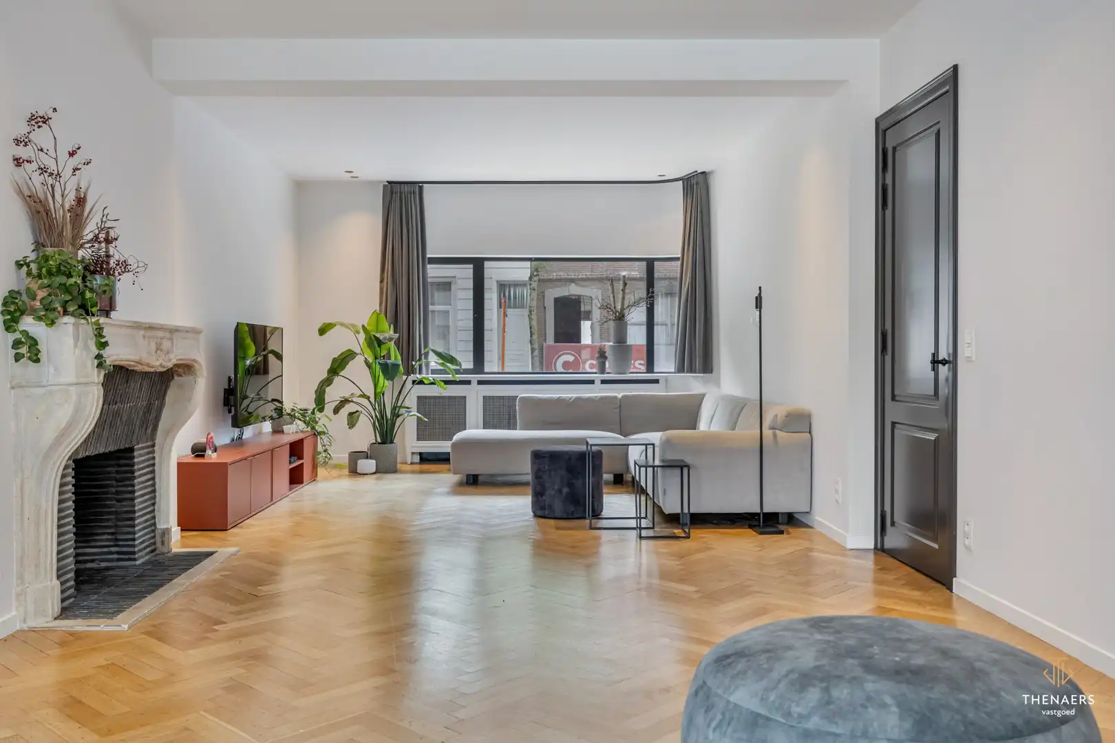 Stijlvol gerenoveerde karakterwoning nabij het centrum van Sint-Truiden. foto 3