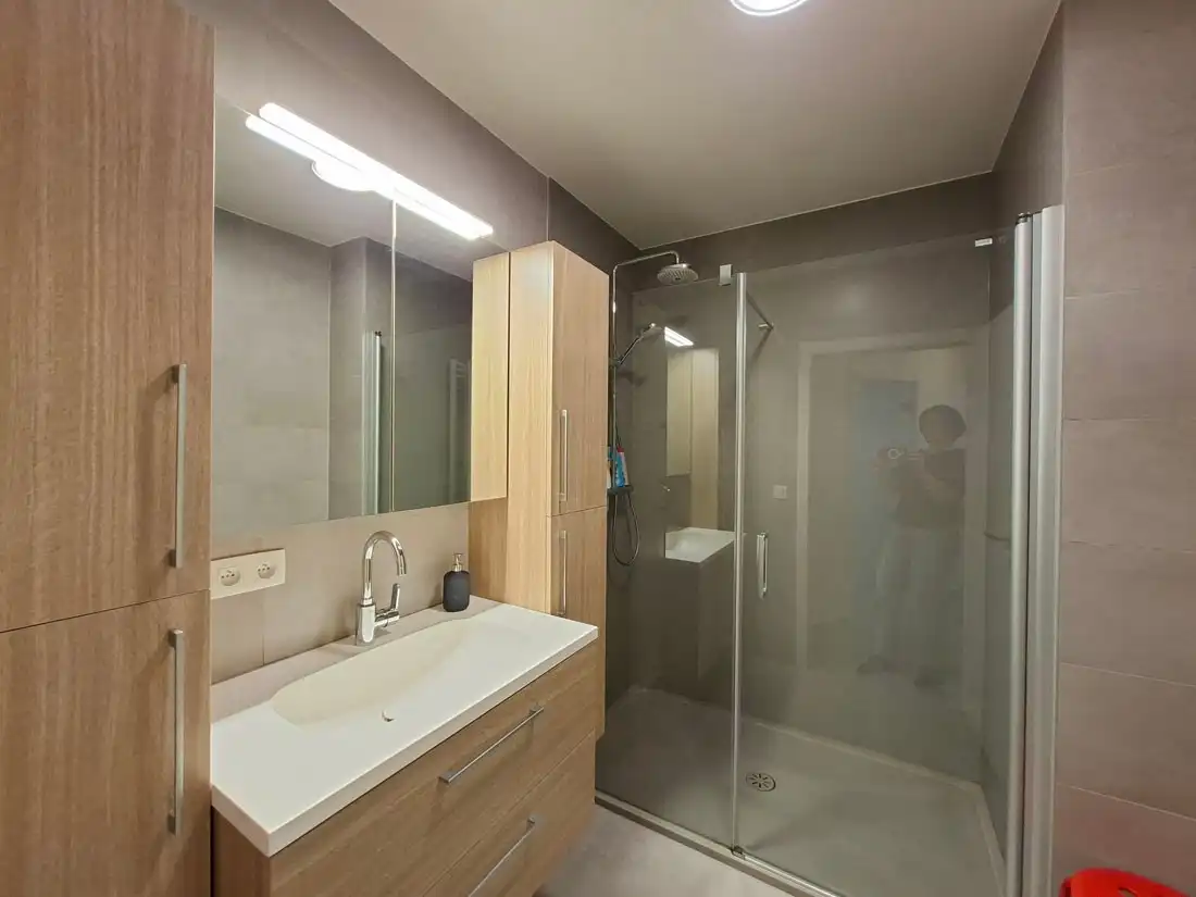 Instapklaar, smaakvol gerenoveerd appartement te Zonhoven foto 15