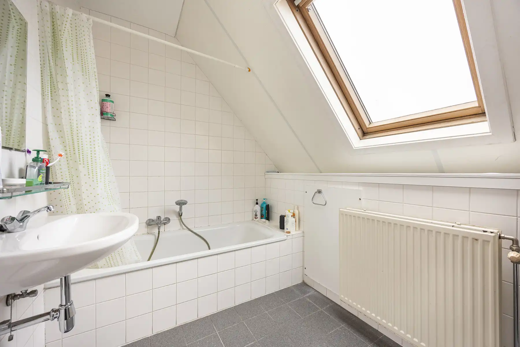 Instapklaar duplex-appartement met twee slaapkamers foto 12