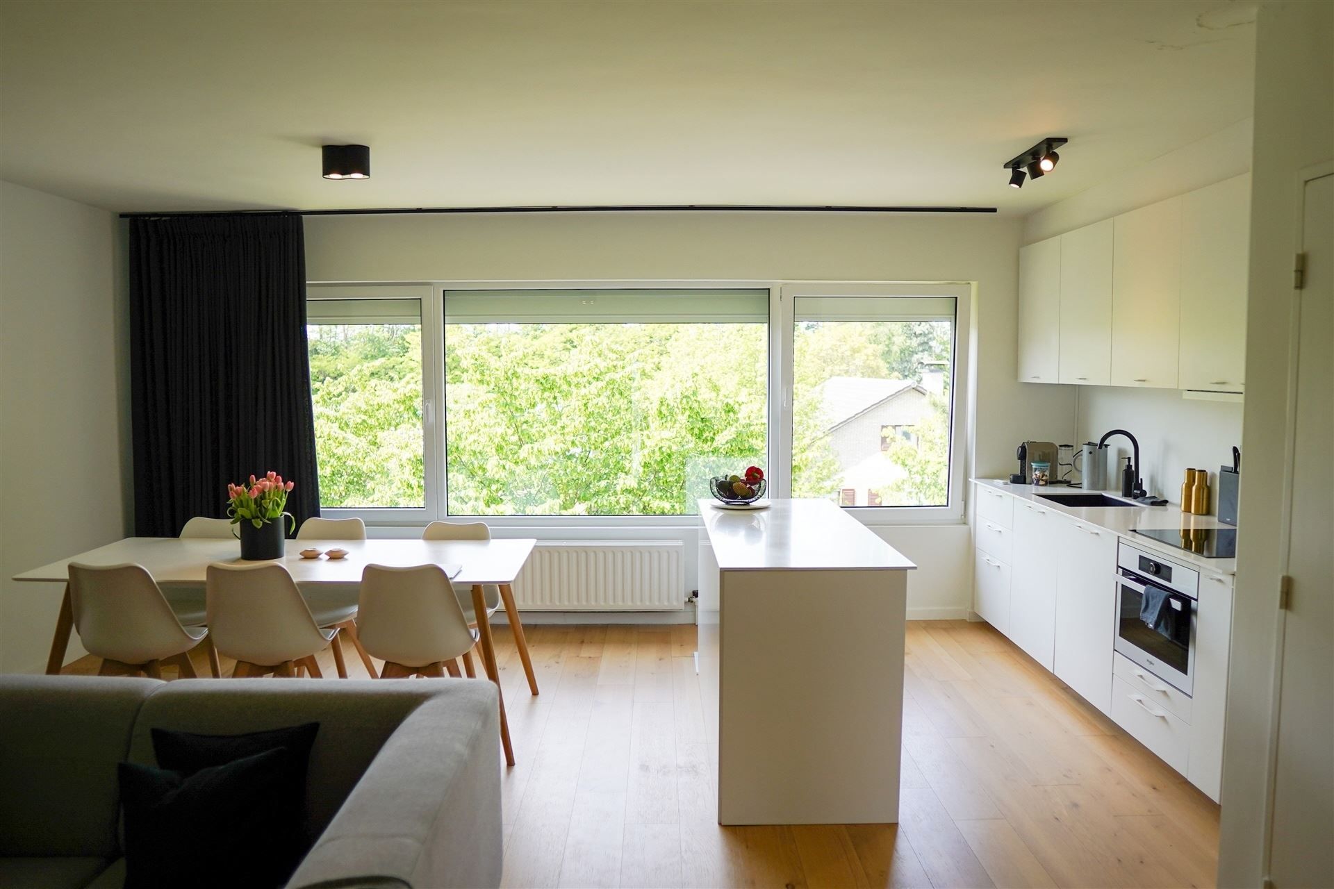Appartement foto {{pictureIndex}}