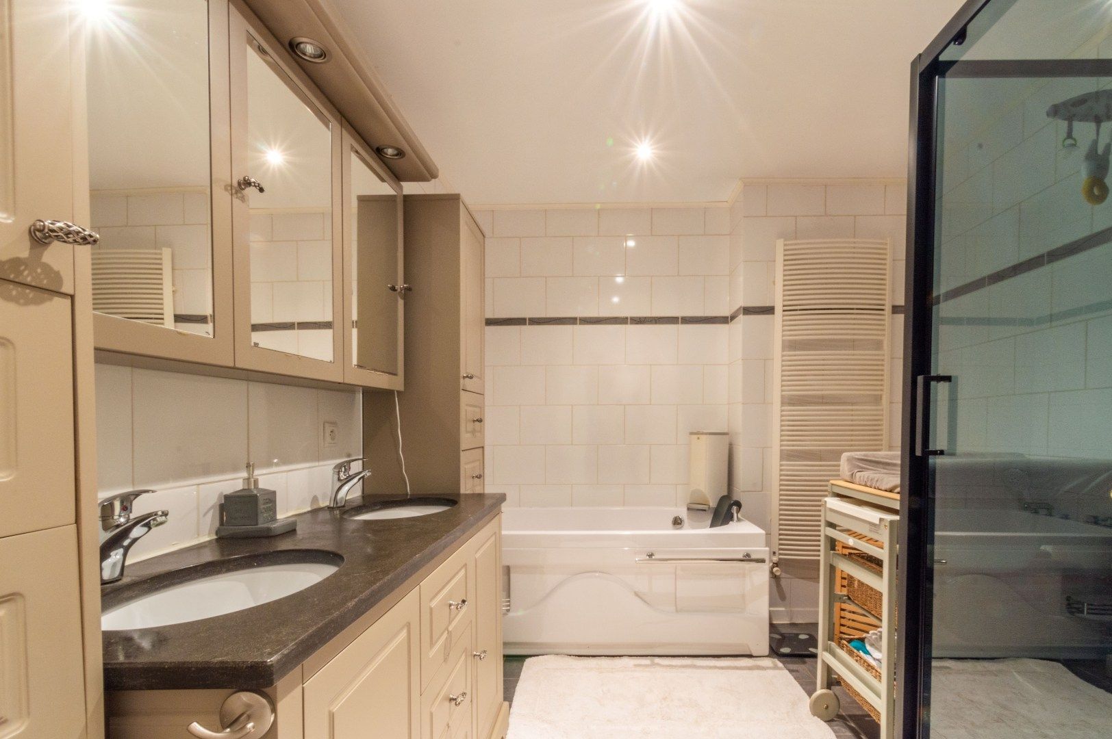 RUIME & RECENTE WONING MET 5 SLP + 2 BDK ! foto 16