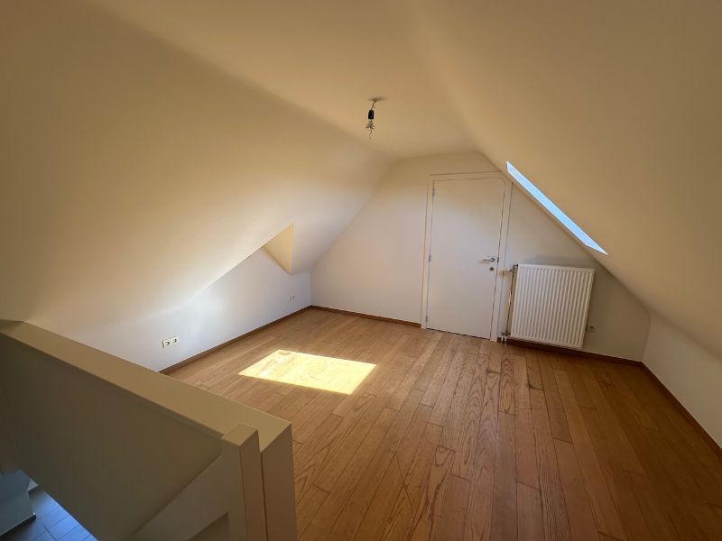🏡✨ TE HUUR: duplex appartement met 2 slaapkamers in Sint-Gillis-Waas! ✨🏡 foto 4