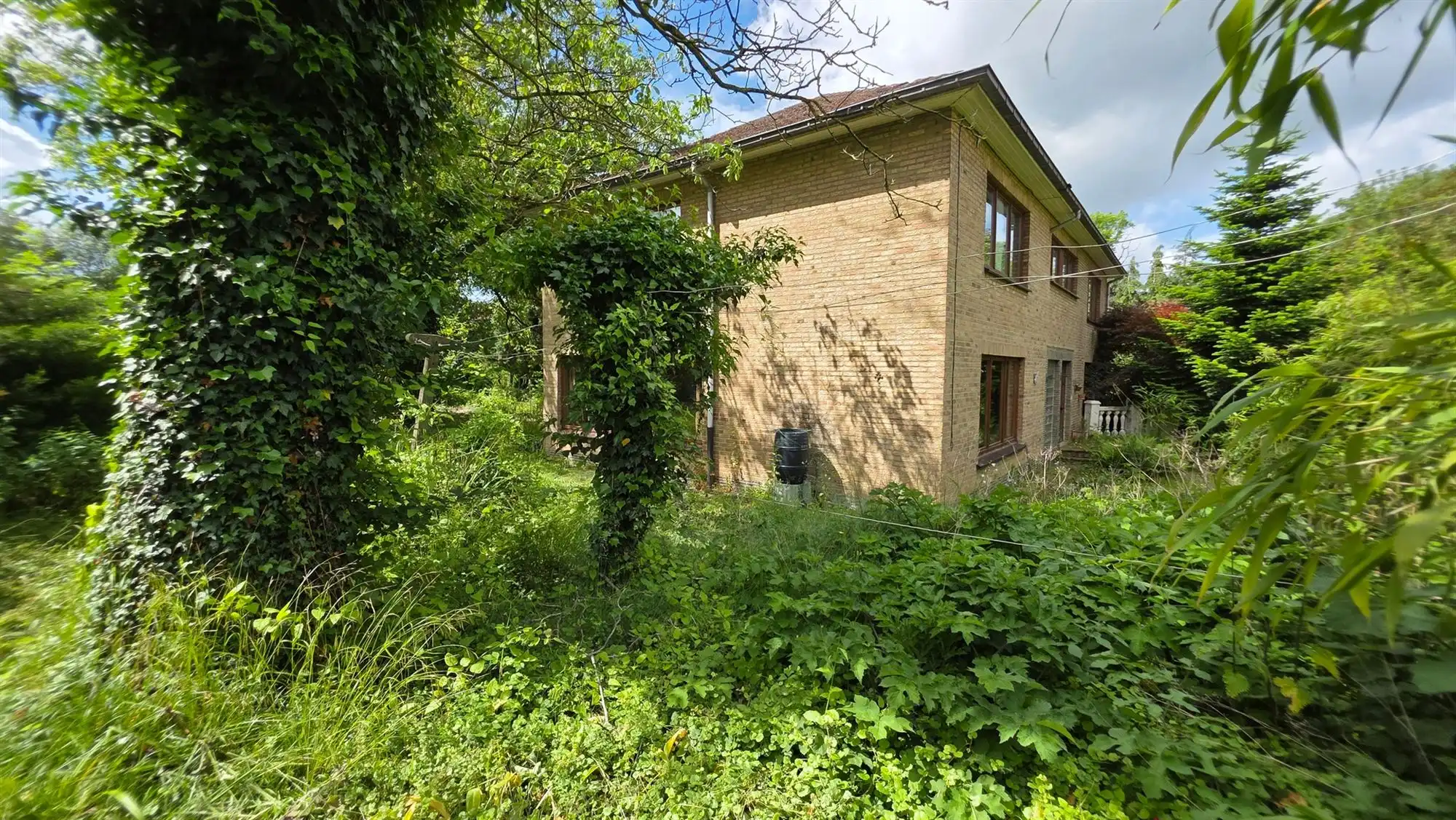 Ruime villa foto 23