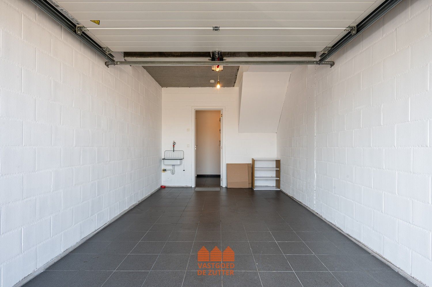 Ruim en lichtrijk appartement met inpandige garage en tuin in de groene rand van Deinze foto 13