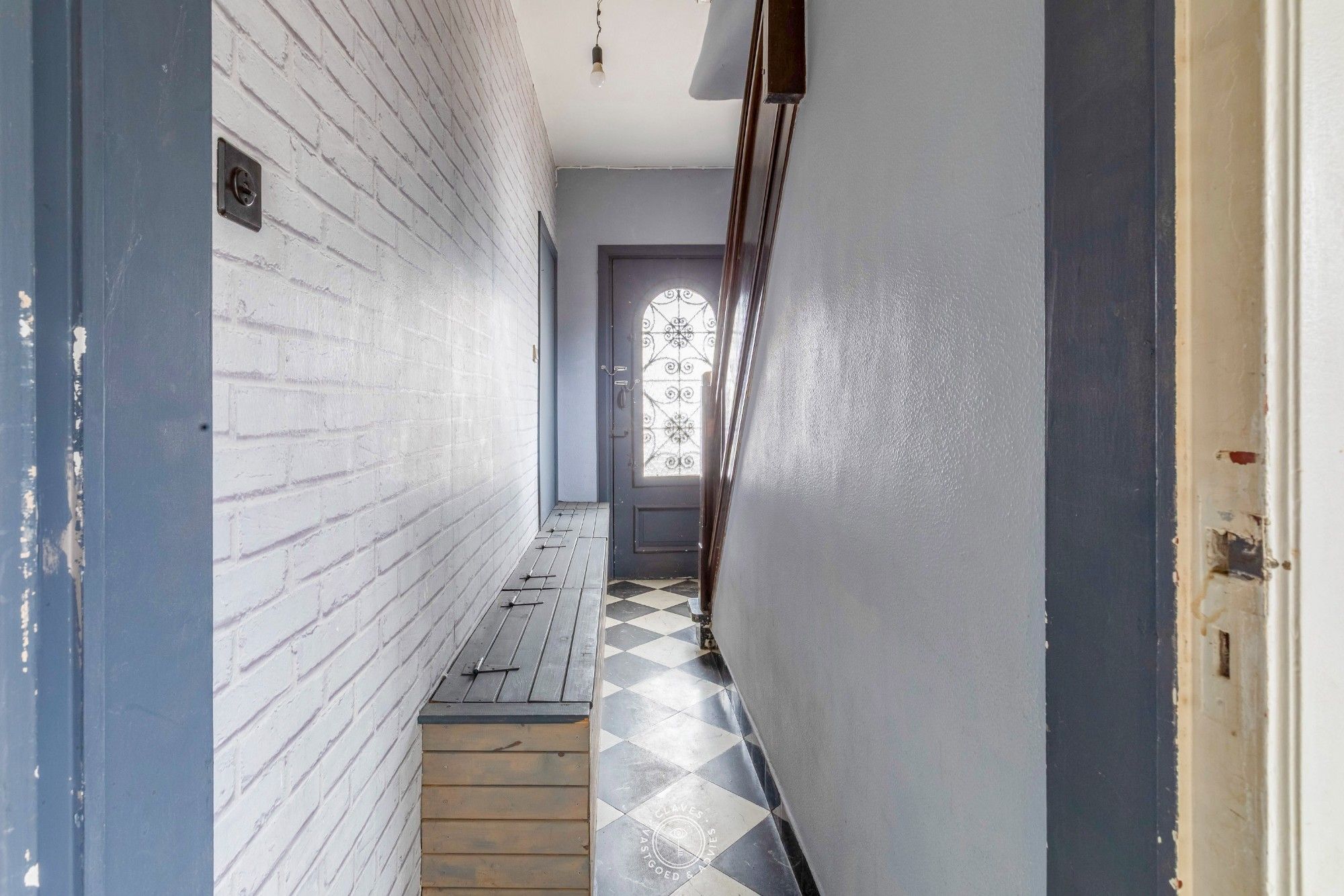 Woning met magazijn op een fijne locatie foto 7