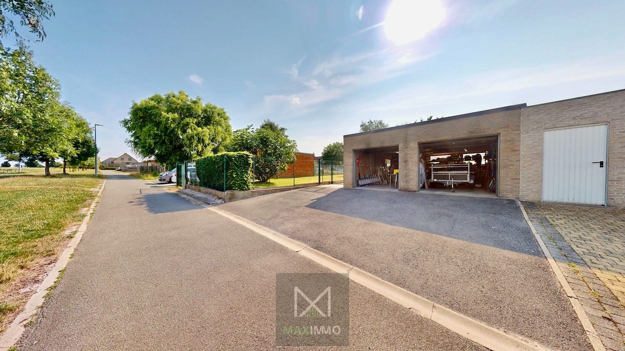 Woning met 3 garages, zonnepanelen, ruime tuin & aparte toegang – 830 m² perceel in Lauwe foto 18