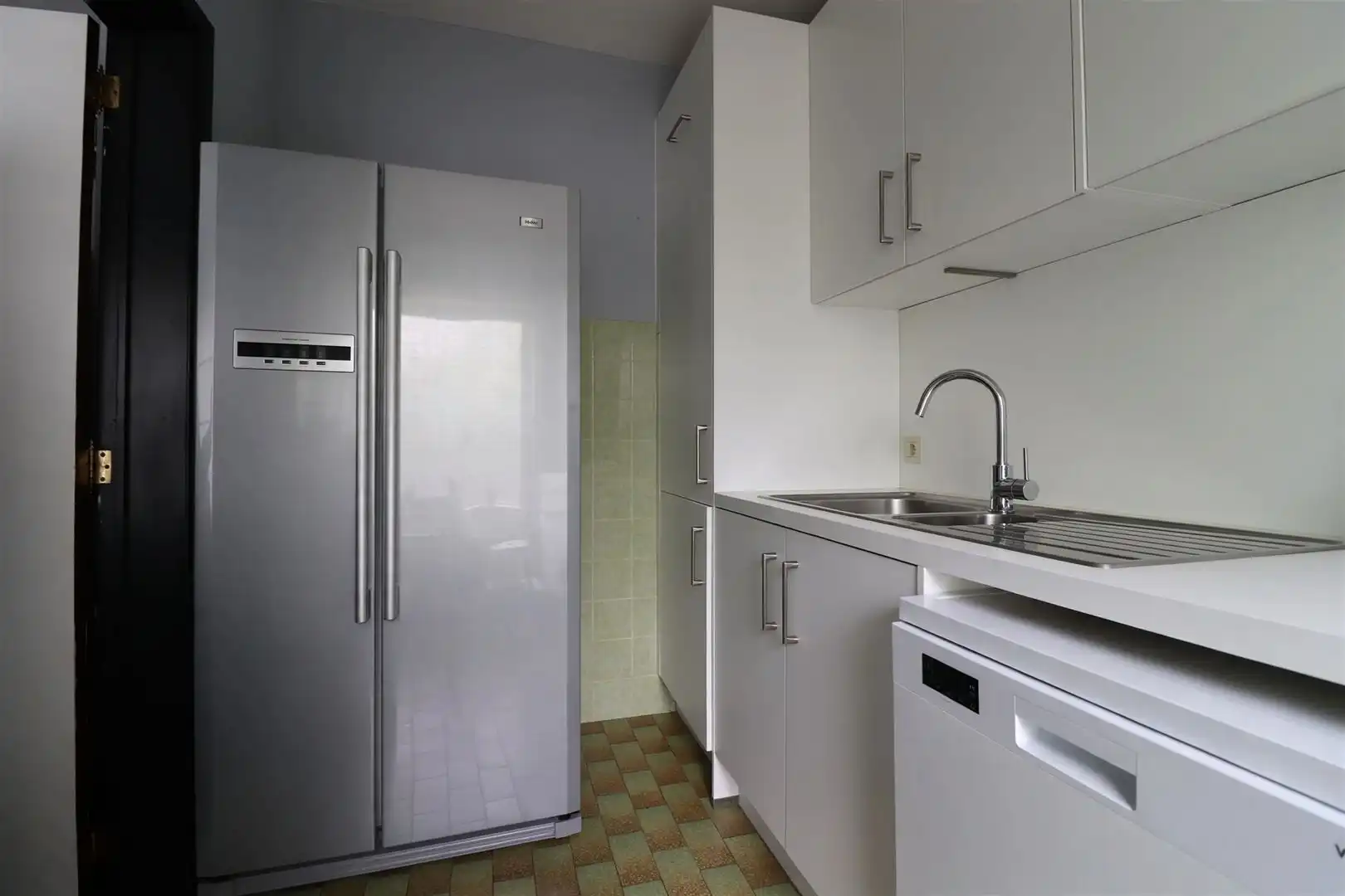 Ruim 3-slaapkamerappartement met terras foto 5