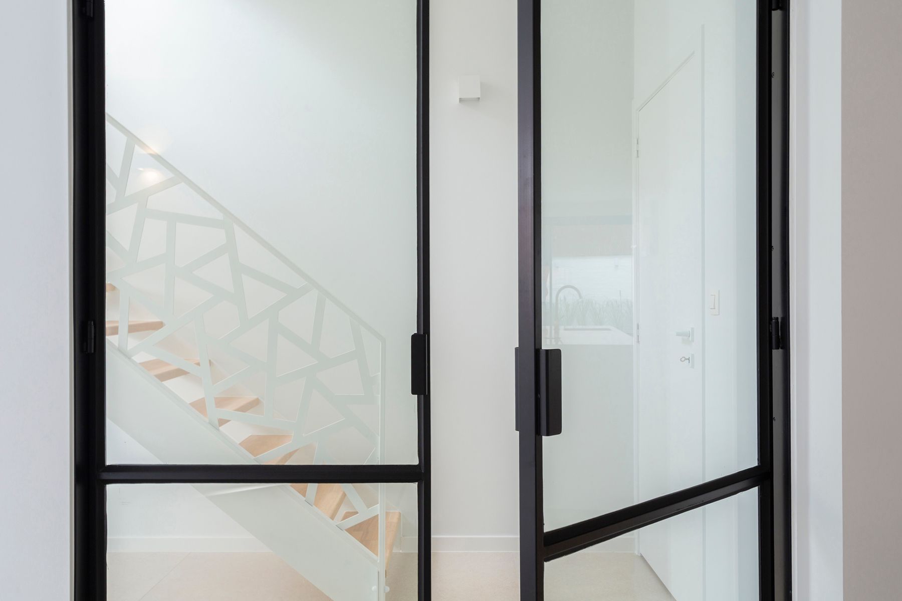 Volledig gerenoveerde stadswoning in begeerde Markgravebuurt foto 8