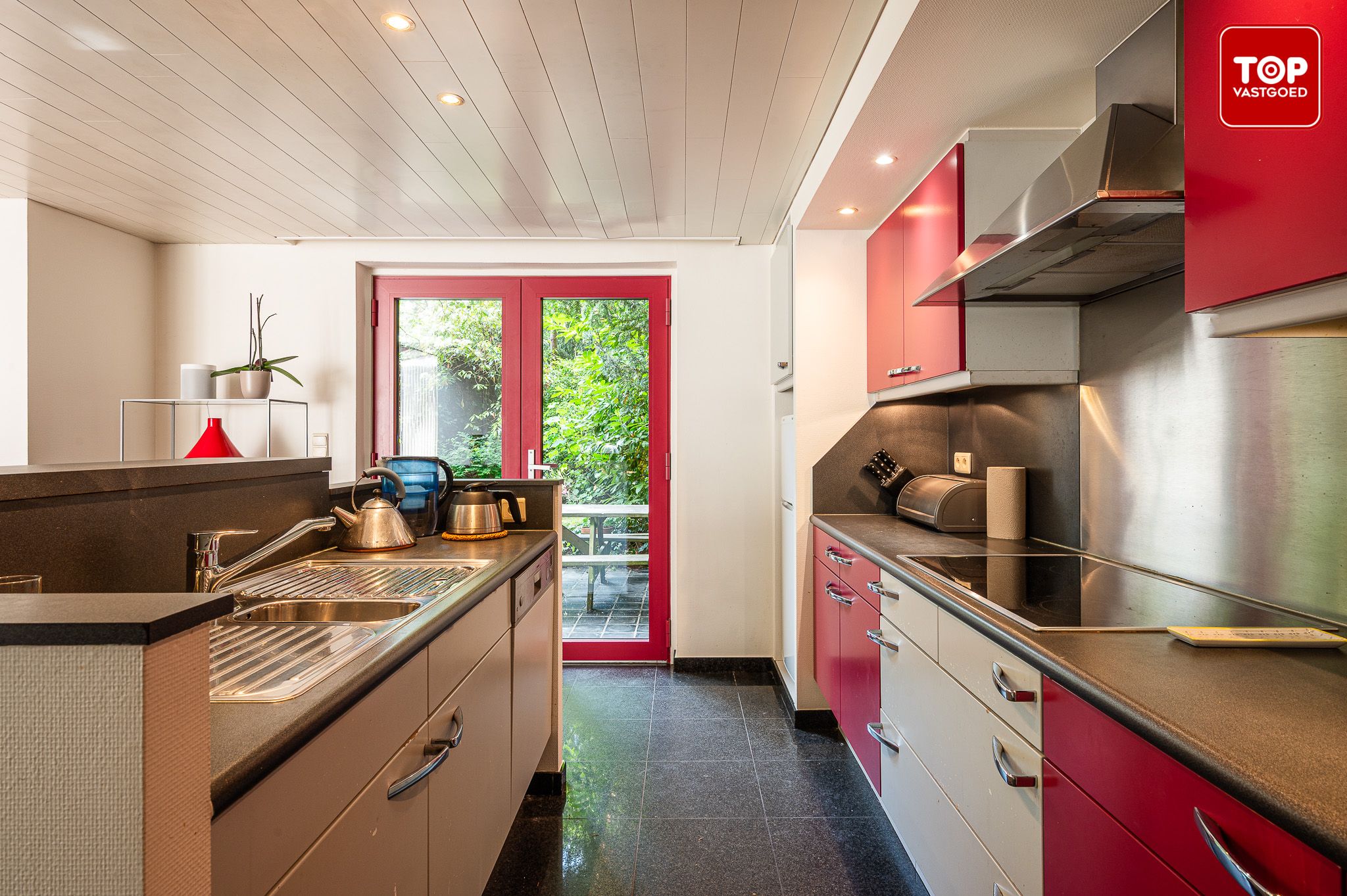 Charmante halfopen woning met fantastische tuin op een Topligging in Sint-Denijs-Westrem foto 11