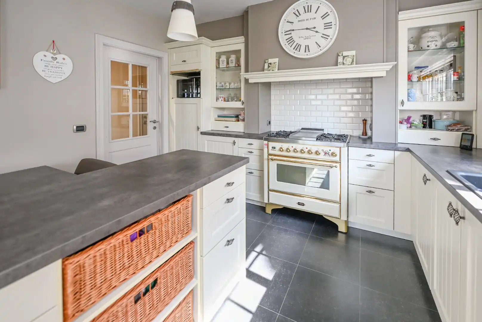 Mooie ruime open bebouwing met 3 slaapkamers en garage  foto 9