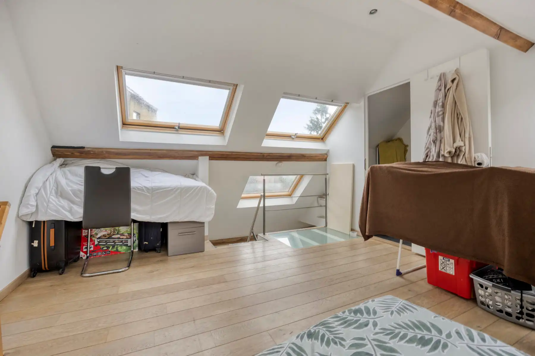 Prachtig gerenoveerde herenwoning met 5 slaapkamers foto 6