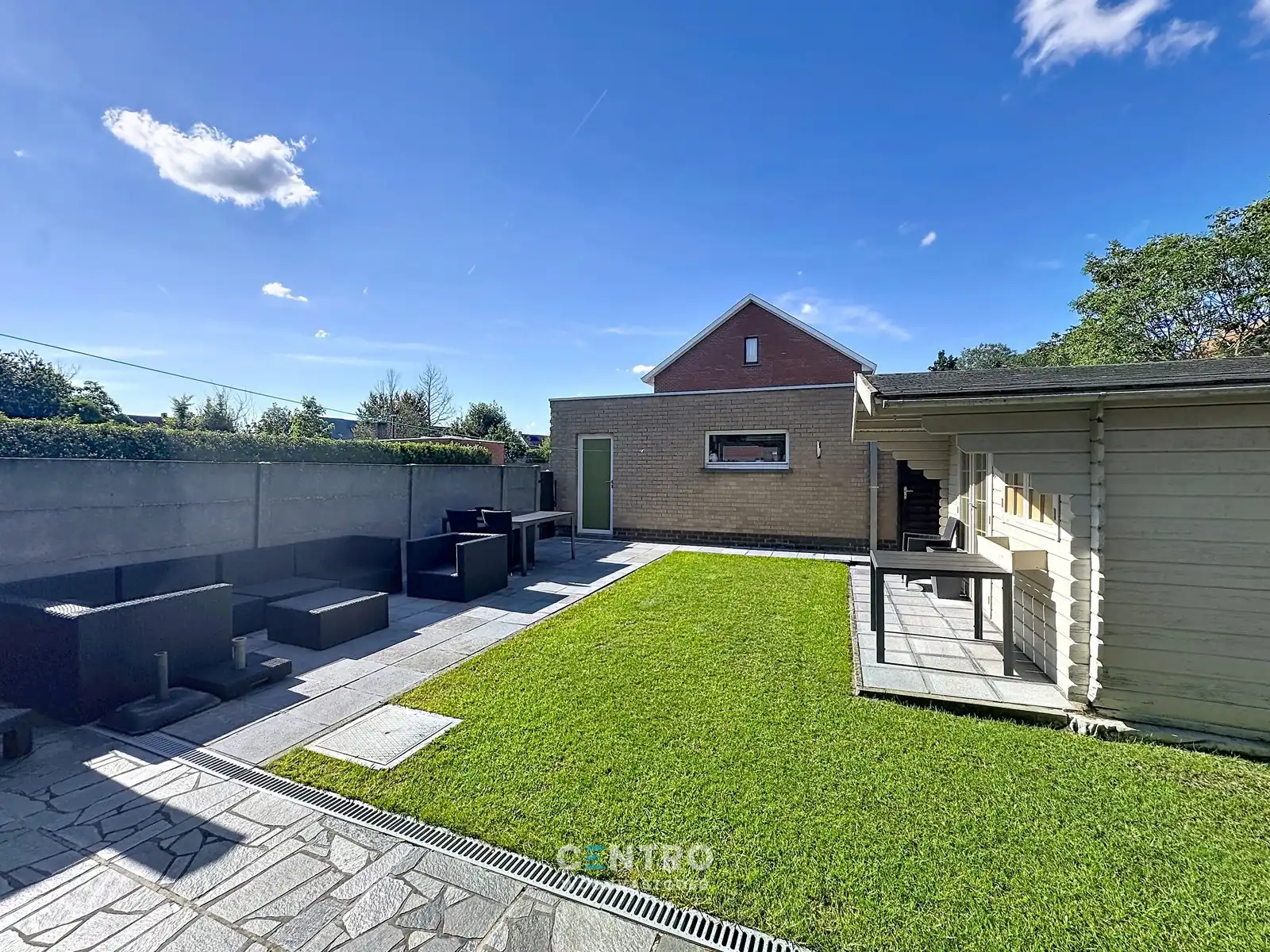 Interessante woning te Oekene met 5 slpks, garage én 4 parkeerplaatsen! foto 18