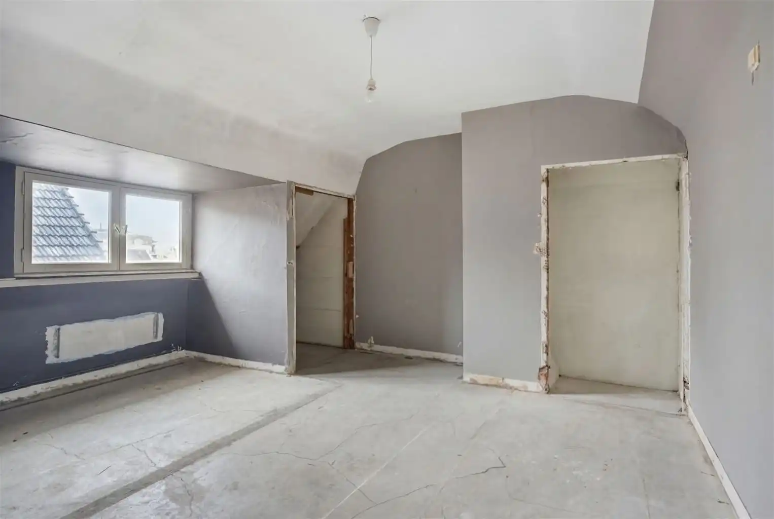 Te renoveren hoekwoning met tal van mogelijkheden, gelegen op een absolute toplocatie in het hart van het historisch stadscentrum van Bree.  foto 26