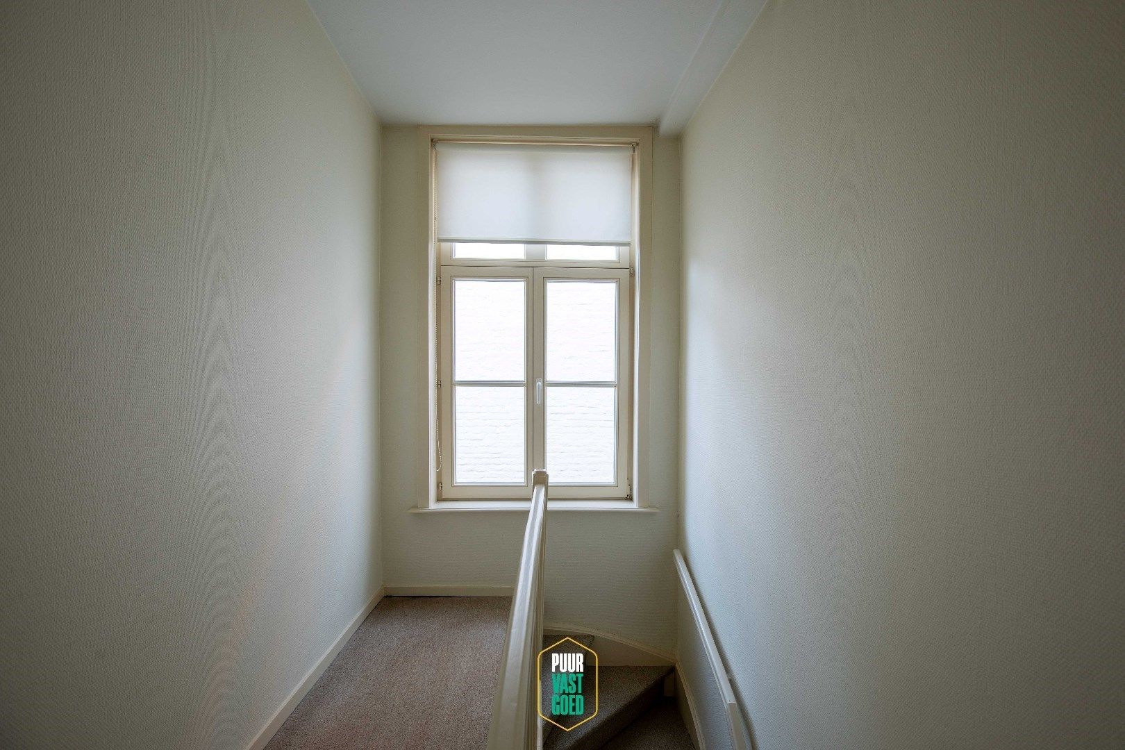 Gerenoveerd mooi Brugs hoekpand met trapgevel ingericht als kapsalon foto 16