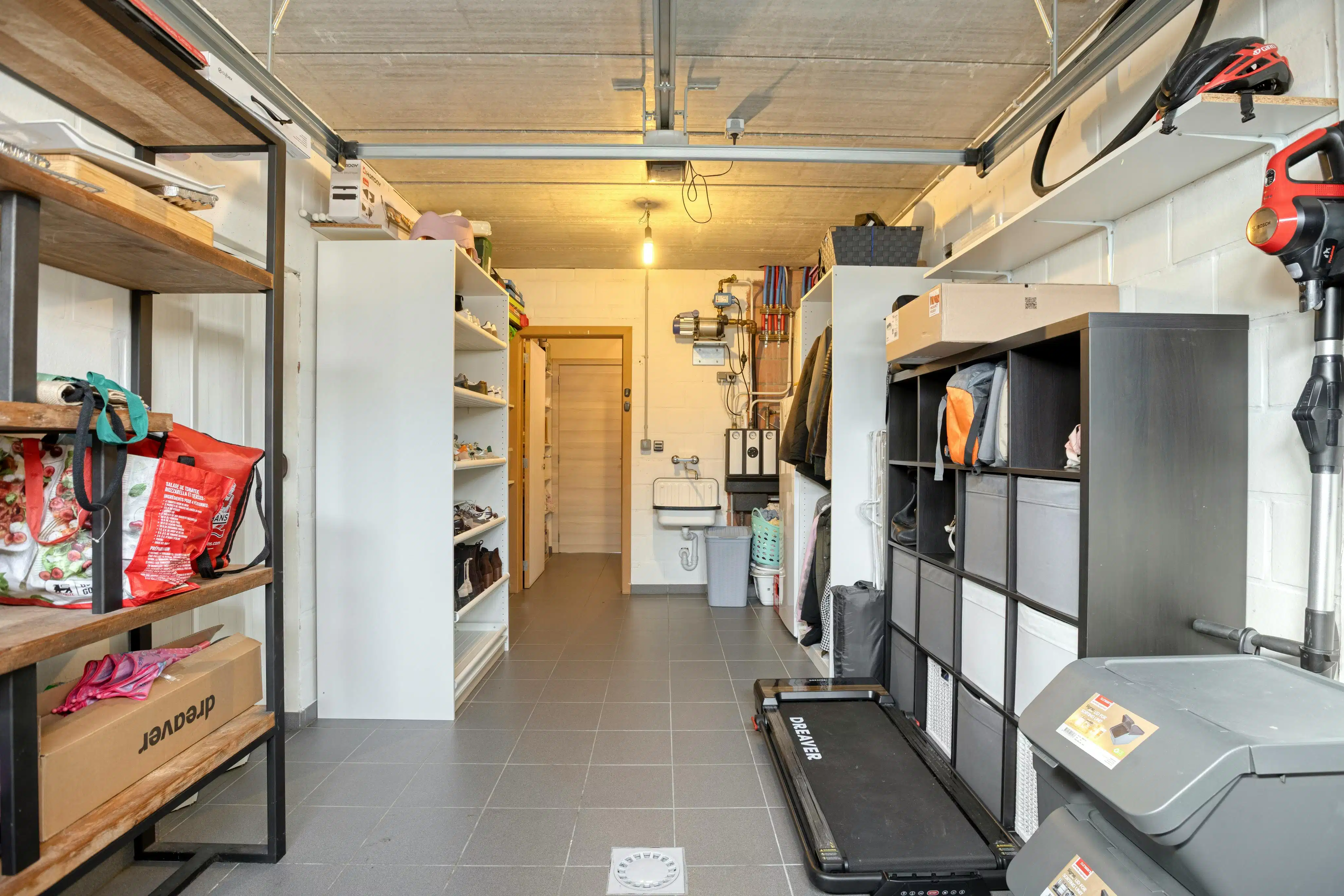 Halfopen huis te koop in Ieper met 3 kamers, garage en tuin foto 23