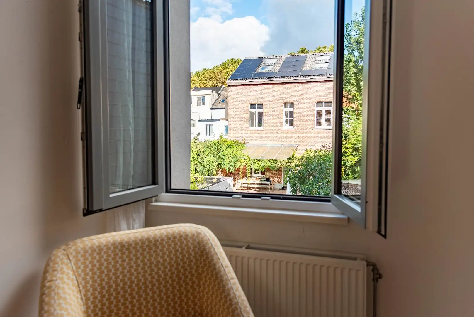 Charmante woning met 2 slaapkamers en stadstuin foto 23