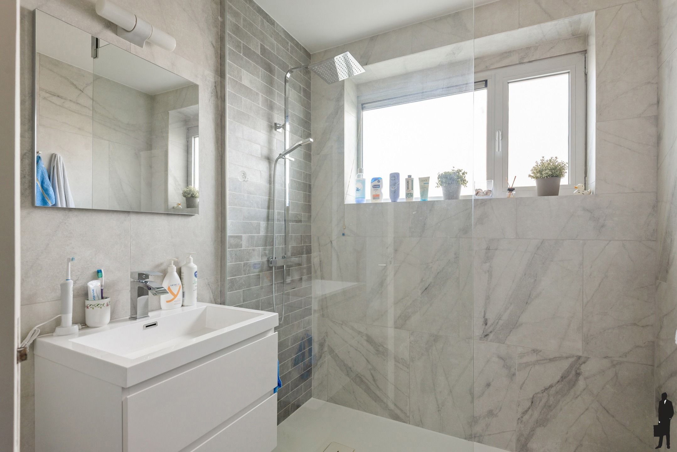 Riant 2-slaapkamerappartement (± 125 m²) met zonnig terras foto 10