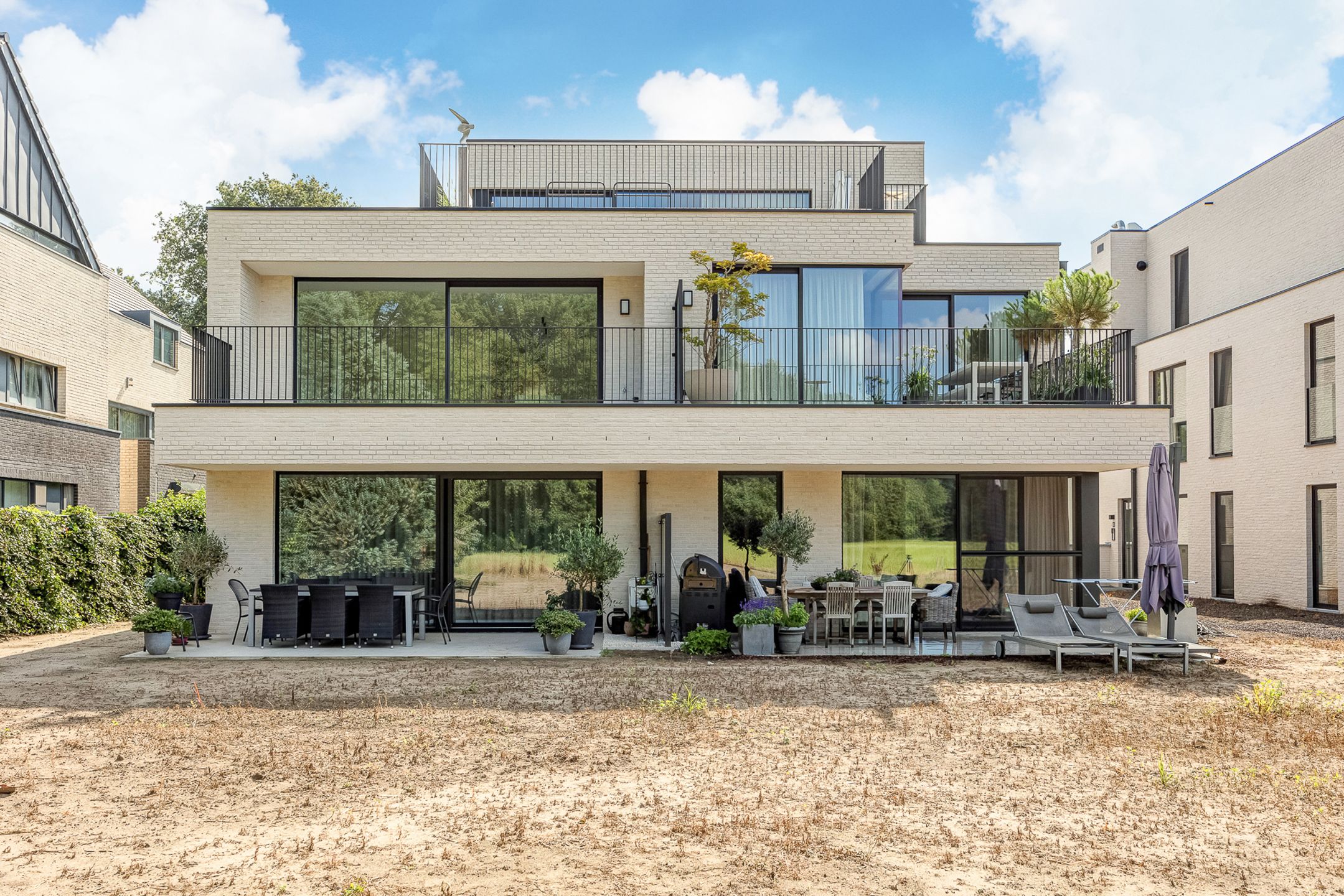 Nieuwbouwappartement met 2 slaapkamers en prachtig uitzicht foto 12