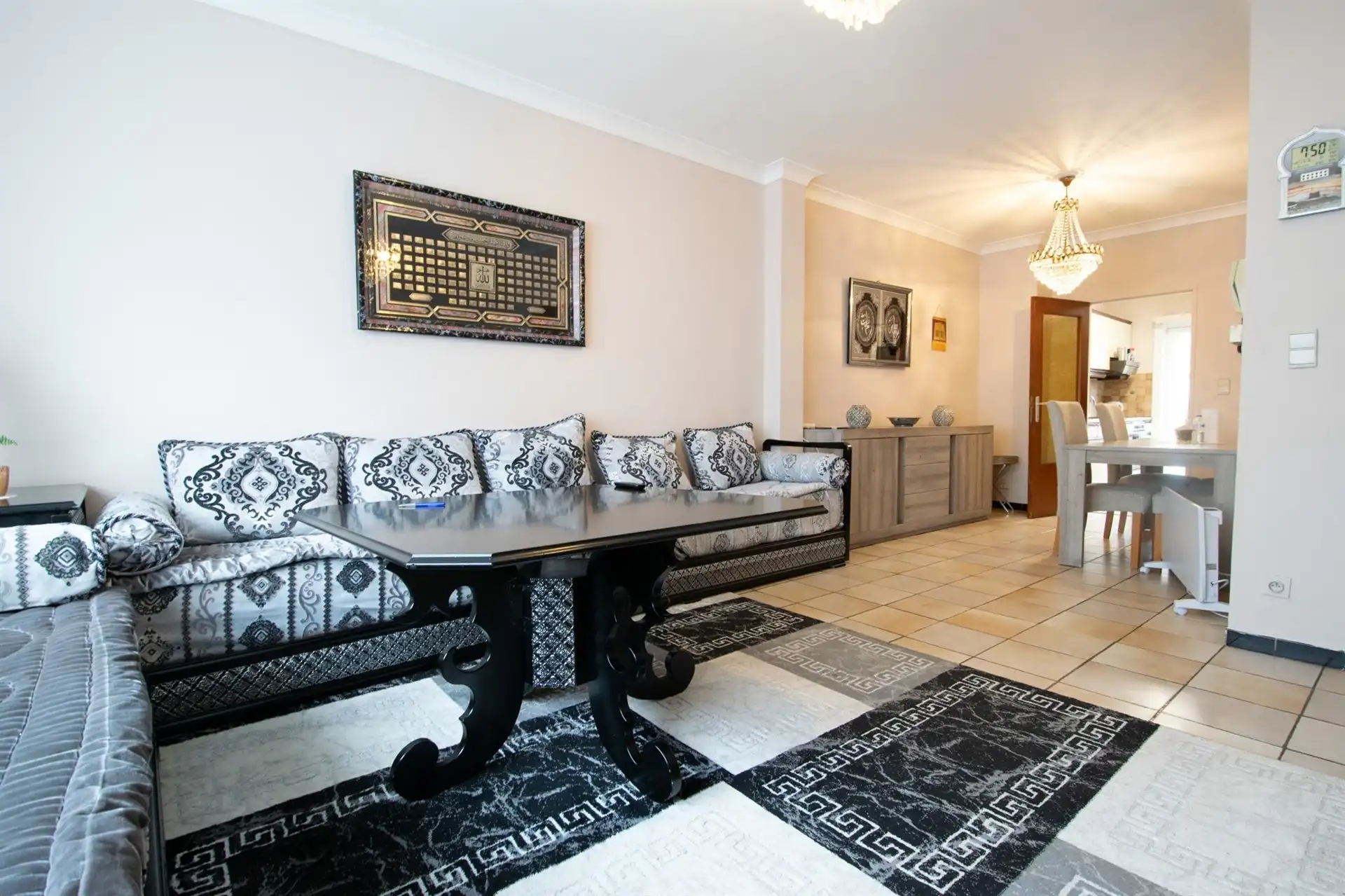 Te renoveren bel-etage in centrum Sint-Niklaas foto 3