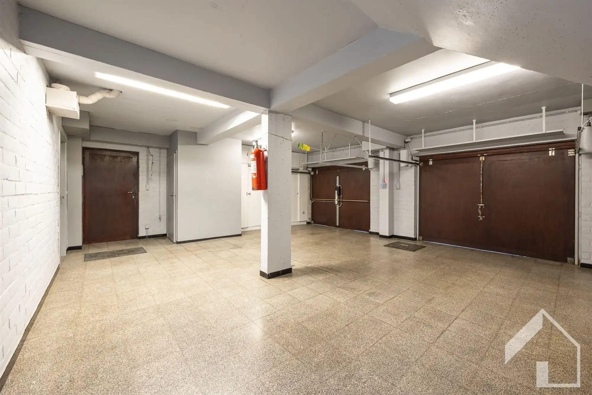 Privéwoning met bedrijfspand foto 22