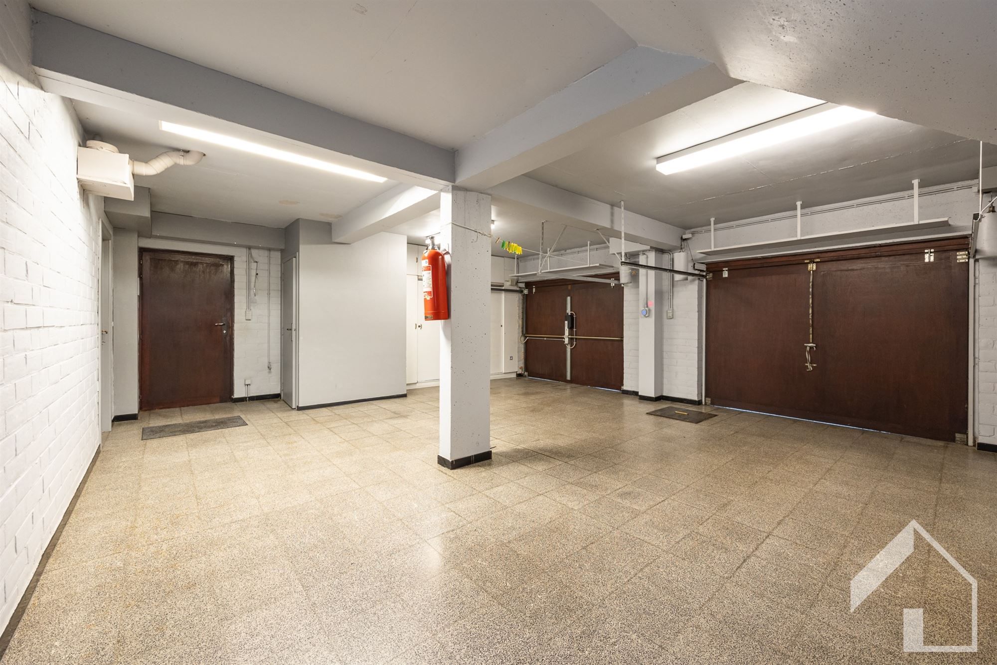 Privéwoning met bedrijfspand foto 22