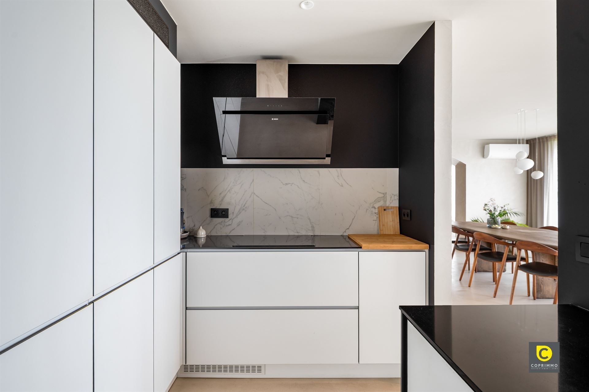 Modern en zeer ruim (200 m²) appartement foto 6