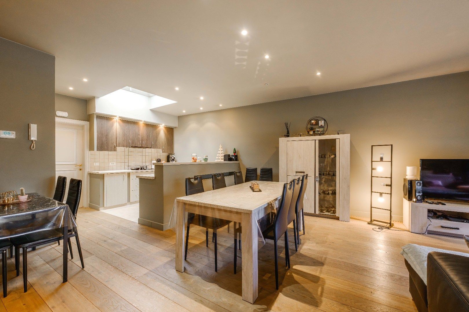 PRACHTIGE HERENWONING MET HEDENDAAGS MODERN COMFORT  foto 10