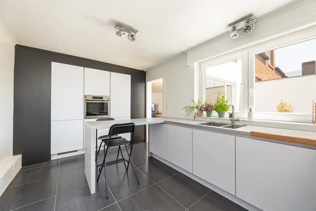 Lichtrijk appartement met 3 slpk en gigantisch zonneterras foto 10