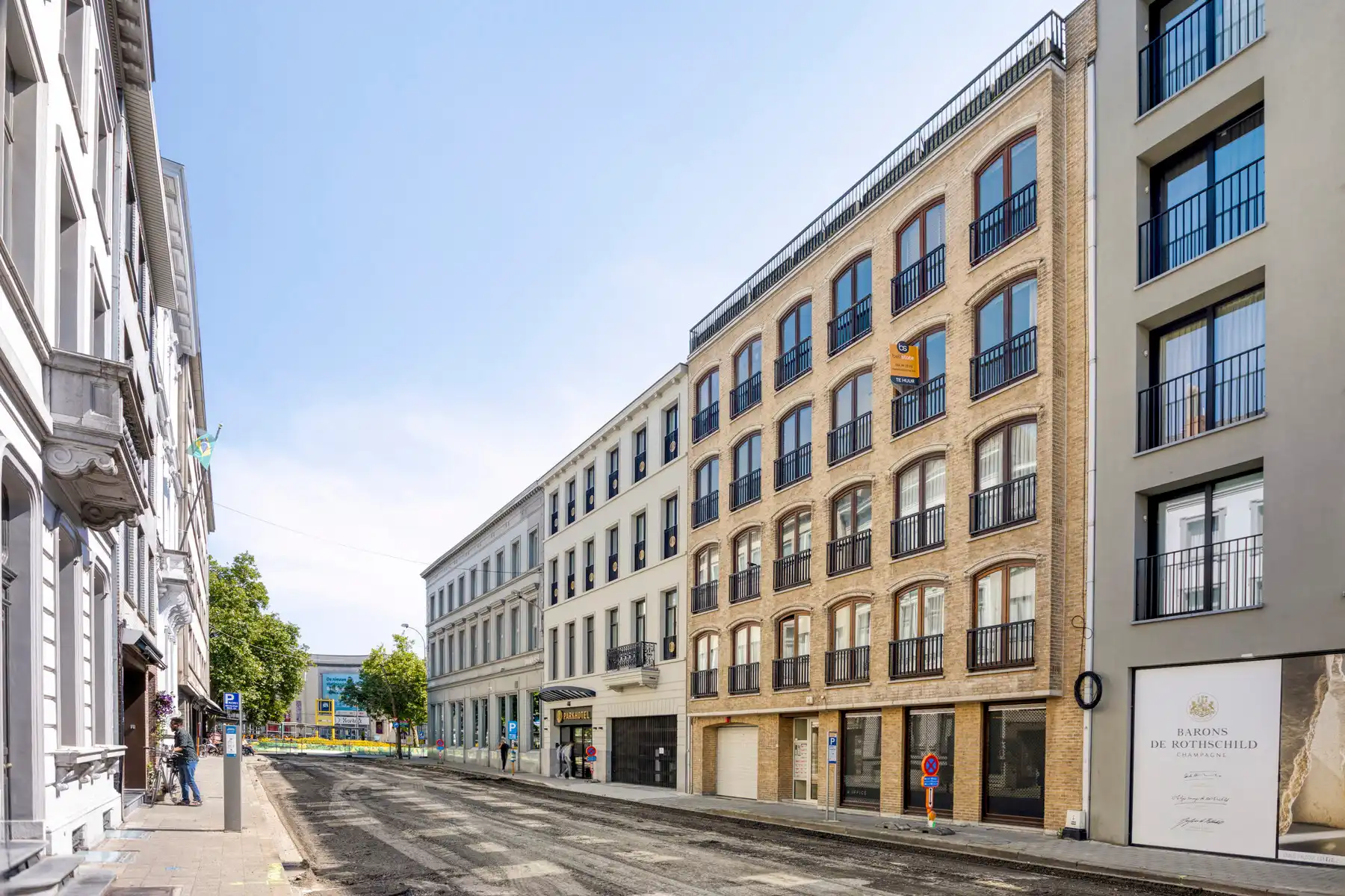 Instapklaar appartement met grote garage !! foto 19